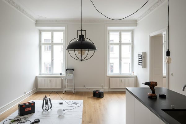 Montere tre nye taklamper i leilighet